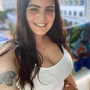 Meet your Posher, Laurie